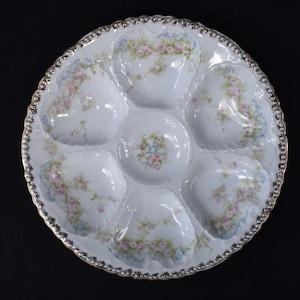 Antike Victoria Carlsbad Austria Austern Porzellan Teller Blumen mit Vergoldeten Verzierungen