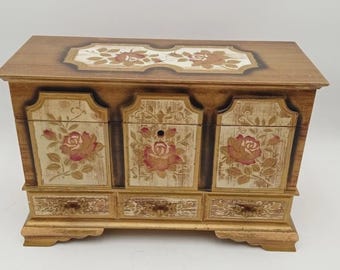 Vintage Wooden Jewelry Box with Hand-Painted Roses & Red Velvet Lining – Shabby Chic Floral Dresser Chest