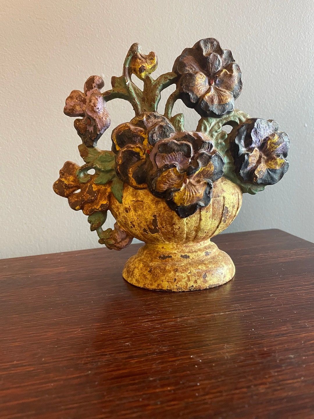 Vintage 1930s Hubley Manufacturing Company Cast Iron Pansy Flowers