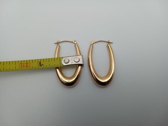 Beautiful 14kt Gold Hoop Earrings - image 5