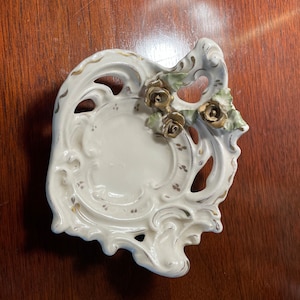 Lovely Vintage Ring Dish -Jewelry Dish or Soap Dish