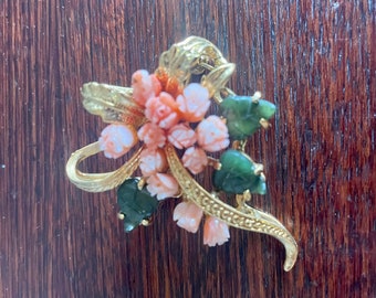 ビンテージ ブローチ 美品 ピンク珊瑚 翡翠 彫刻 チューリップ