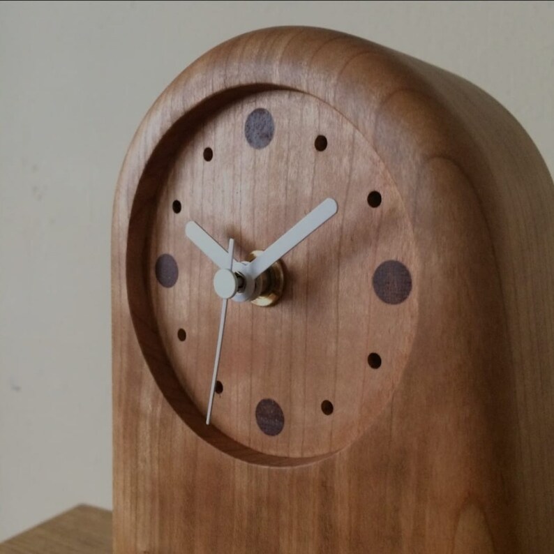 Table Top Wooden Clock, Mechanical Wooden Clock,nature Design Clock