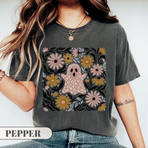 Boho spökskjorta blommig Halloween-t-shirt leopard spöktopp retro läskig säsong söt höstkläder trendig höst grafisk t-shirt estetiska kläder