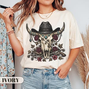 Gotisk westernskjorta, cowboy-dödskalle-tröja, kustnära cowgirltopp, bohemiska rodeokläder, edgy country-tröja, vintage tjurskalle, rodeomusik-tröja