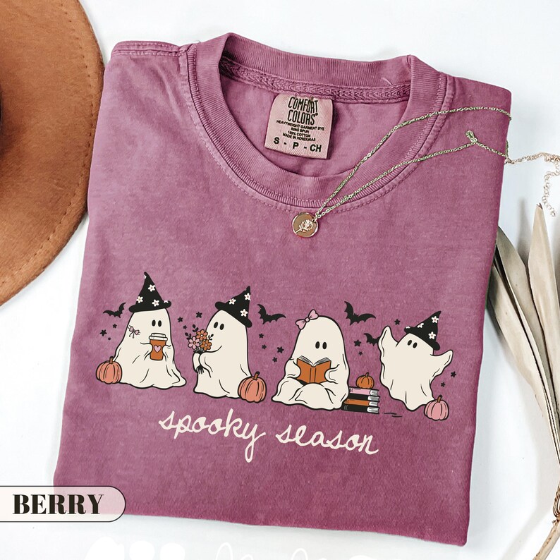 Söt spöktröja, läskig säsongströja, retro Halloweentröja, höstläsningskläder, present till kaffeälskare, kawaii boklig t-shirt bild 6