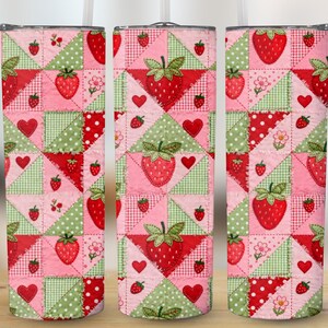 Erdbeer Patchwork Tumbler Wrap PNG, Cottagecore Coquette genähte Erdbeeren, Frühling Digital Download, Sublimation PNG