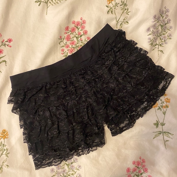 Vintage deadstock Japanese bloomer lace ruffle rara shorts