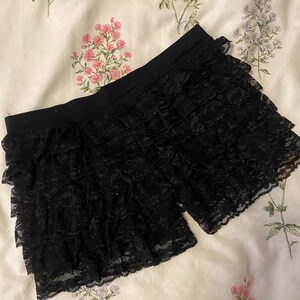 Botanica No. 1 Women's Ruffle Shorts main image 0