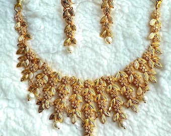 Gold plated Pearldrop necklace