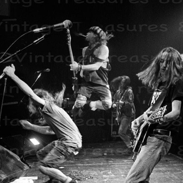 Pearl Jam Rocking the Stage