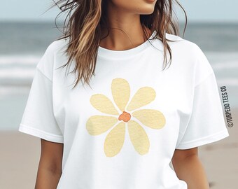 Watercolor Daisy Flower Shirt, Women's Wildflower Tee