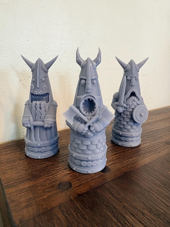 Maces and Talons game pieces, HTTYD
