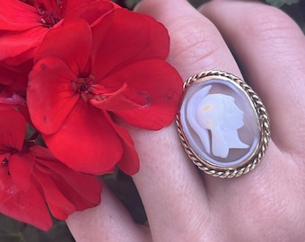 14K Yellow Gold Cameo Ring