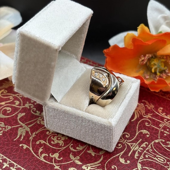 18k Two-Tone Diamond Ring - image 3