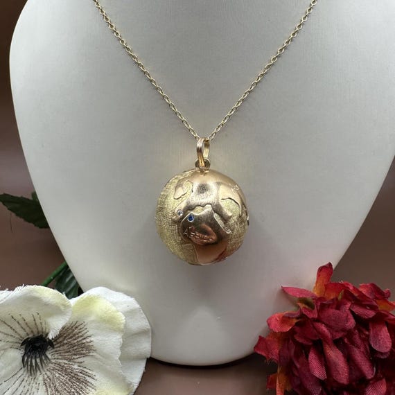 18k Yellow Gold Globe Pendant