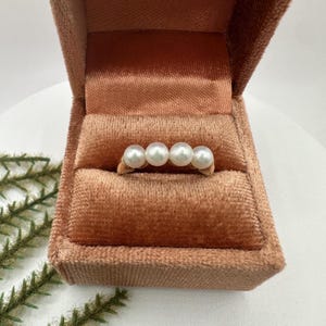 14k Yellow Gold Pearl Band