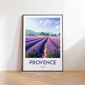 Peut inclure: Une affiche avec une photographie d'un champ de lavande en Provence, France. Le texte "PROVENCE FRANCE" est en bas de l'affiche.