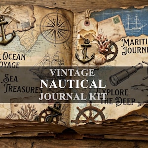 Puede incluir: Kit de diario náutico vintage abierto, con brújula, ancla y las palabras "Ocean Voyage", "Sea Treasures" y "Maritime Journey". El kit incluye un telescopio e ilustraciones de barcos. El diario está abierto.