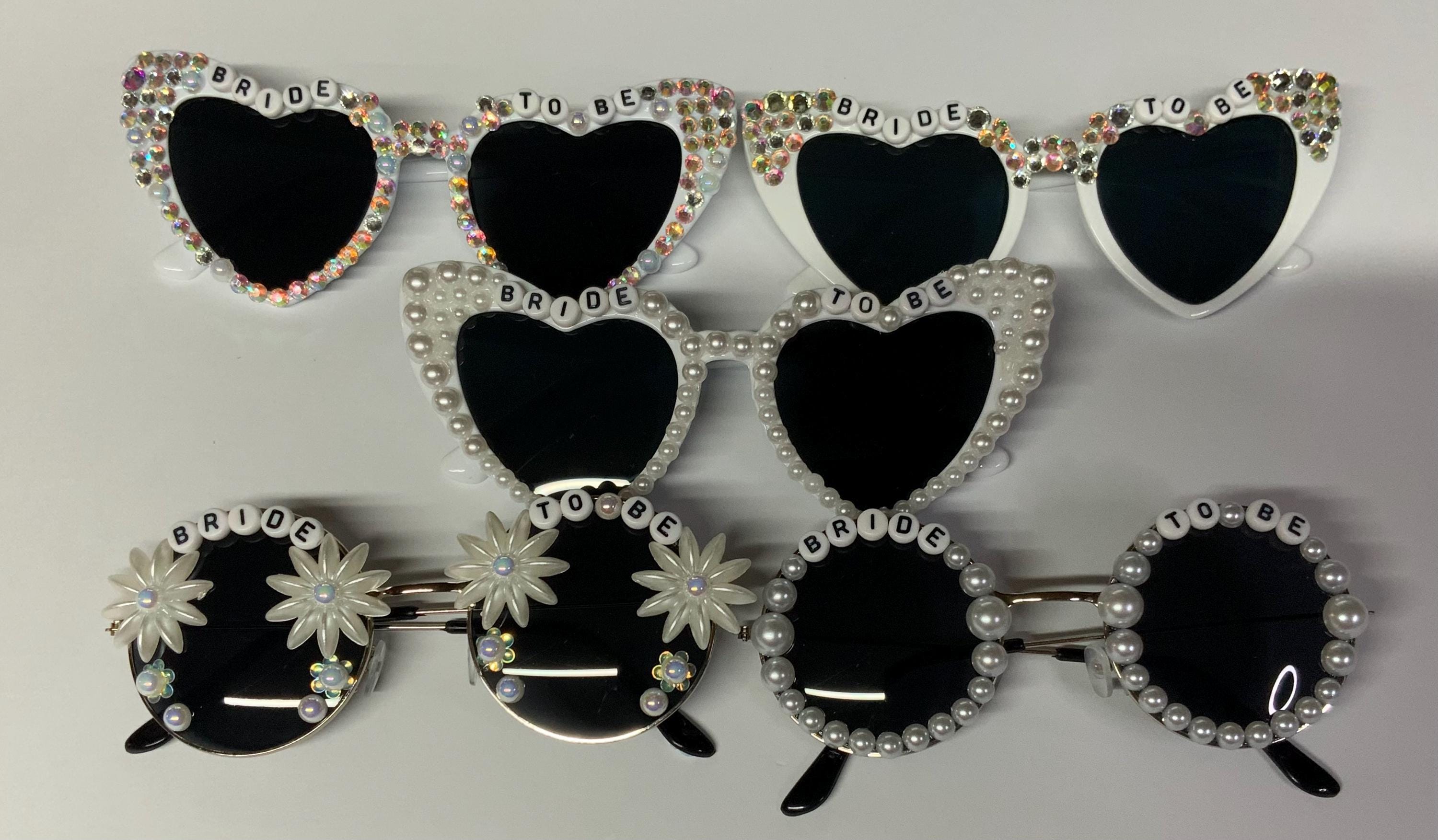 Óculos de sol para noivas | Óculos de sol para casamento Óculos de sol personalizados | Óculos de sol de pérolas | Despedida de solteira ... Óculos de sol para noivas | Acessórios para noivas