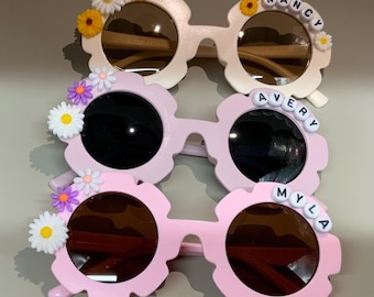 Daisy personalised name sunglasses child