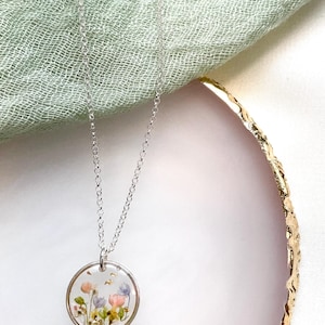 Sterling Silver Floral Resin Pendant – Dried Flower Necklace