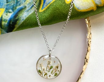 Collana con veri fiori secchi in argento sterling – Gioielli con ciondolo in resina