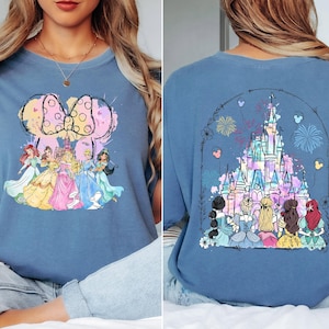 Camiseta con el Castillo de las Princesas Disney, Sudadera Comfort Colors con Bella, Ariel, Cenicienta, Jazmín, Aurora y Blancanieves. Regalo mágico, ideal para las fiestas. imagen 1
