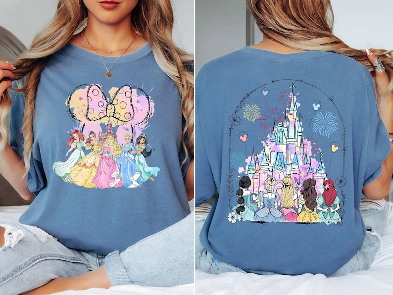 Camiseta con el Castillo de las Princesas Disney, Sudadera Comfort Colors con Bella, Ariel, Cenicienta, Jazmín, Aurora y Blancanieves. Regalo mágico, ideal para las fiestas. imagen 1