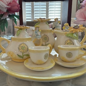 Little Angels and Sunflowers 10 Piece Tea Playset Pastel Yellow & Green