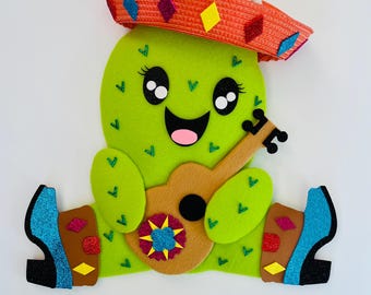 Cactus de Fiesta con accesorio de corona de guitarra para decoración de puerta con temática latina mexicana, malla decorativa, sombrero del Cinco de Mayo, zinnias silvestres