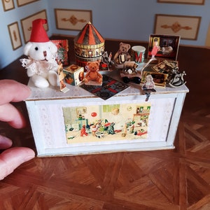 Dollhouse, 1/12 scale, miniatures--Toy display