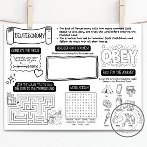Puede incluir: Hoja de actividades en blanco y negro con la palabra "Deuteronomio" en la parte superior. Incluye indicaciones para completar un versículo, recordar la bondad de Dios y una búsqueda de palabras. Presenta un laberinto e ilustraciones de elementos para un viaje.