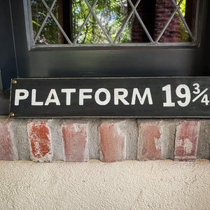  Brick Wall Backdrop,Platform 9 and 3/4 King's Cross, Photo  Booth Props Brick Wall Background, Suitable for Outdoor and Indoor use, Fan  Love, Birthday Gifts, Party Supplies. : Electronics