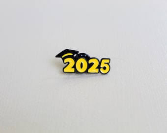 Class of 2025 Graduation Enamel Pin – Graduate Cap & Diploma Pins for High School or College Seniors, College Graduation, Graduation, 2025