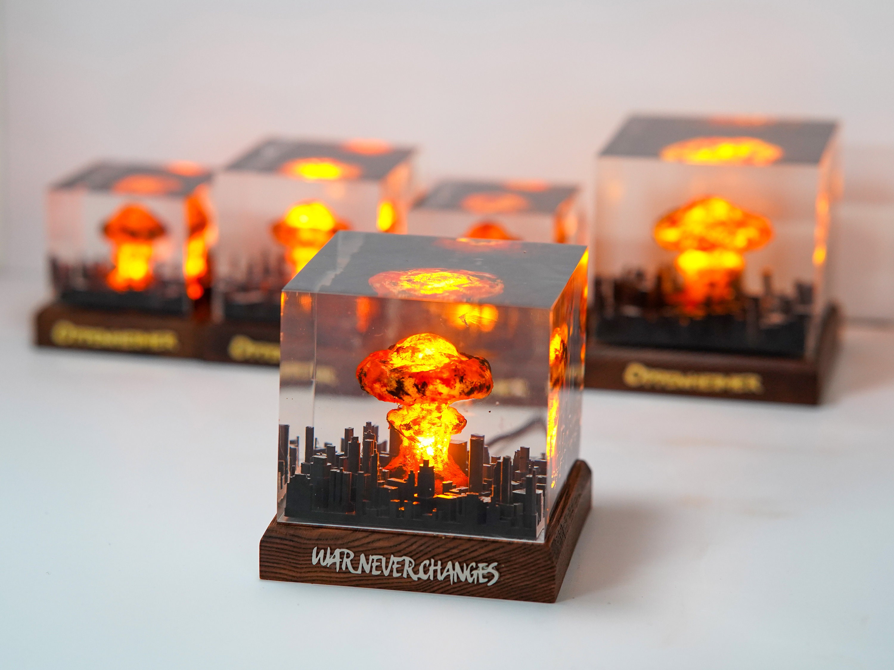 Explosion Bomb Resin Lamp Fallout 4 Nuke lamp,  Atomic bomb lamp diorama, Mushroom Cloud Lamp
