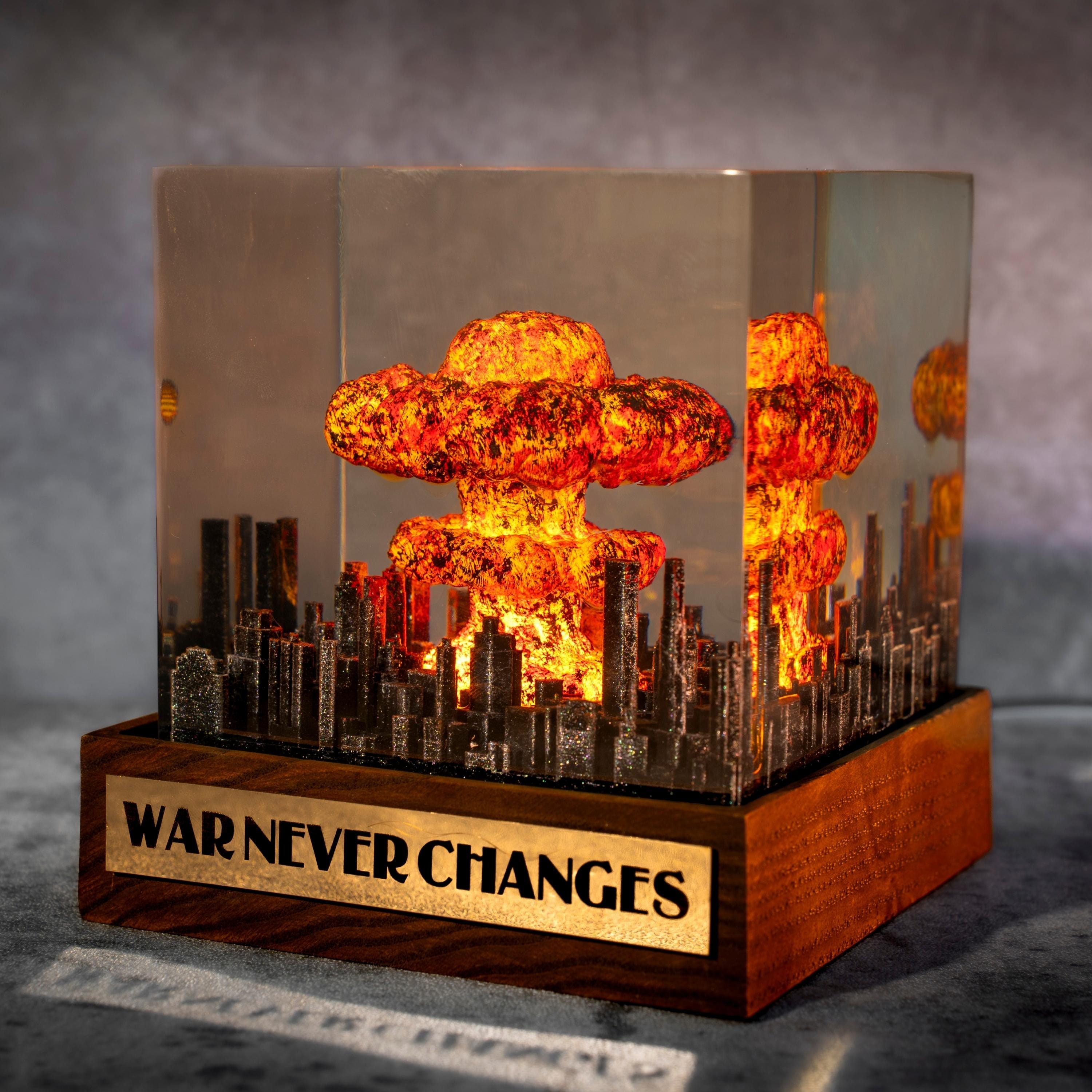 Explosion Bomb Resin Lamp Fallout 4 Nuke lamp,  Atomic bomb lamp diorama, Mushroom Cloud Lamp