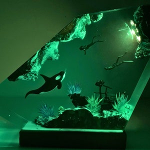 Humpback Whale and Two Diver Resin Night Lights Whale Shark Resin Ocean Lamp, Handcrafted Home Decor, Resin Wood Rustic, Christmas Gift image 7