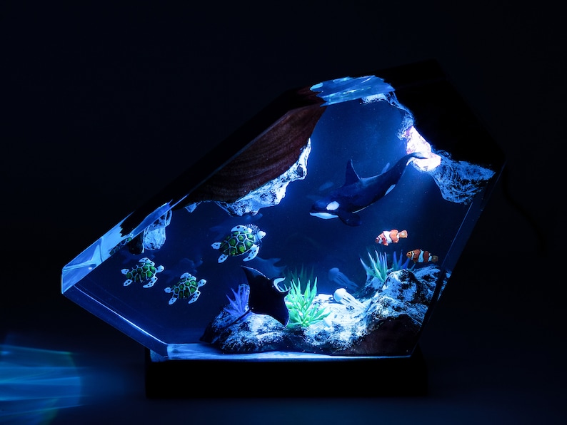 Orca Hai und Schildkröten Harz Nachtlichter, Mantarochen und Quallen Harz Lampe Einzigartiges Weihnachtsgeschenk für Ihn, handgefertigtes Geschenk für Sie Bild 1