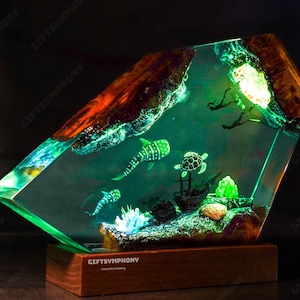 Whale Shark and couple Divers Resin Night Lights -  Ocean Lamp, Handcrafted Home Decor, gift for kids, Father&#39;s Day gifts, Gift for mom