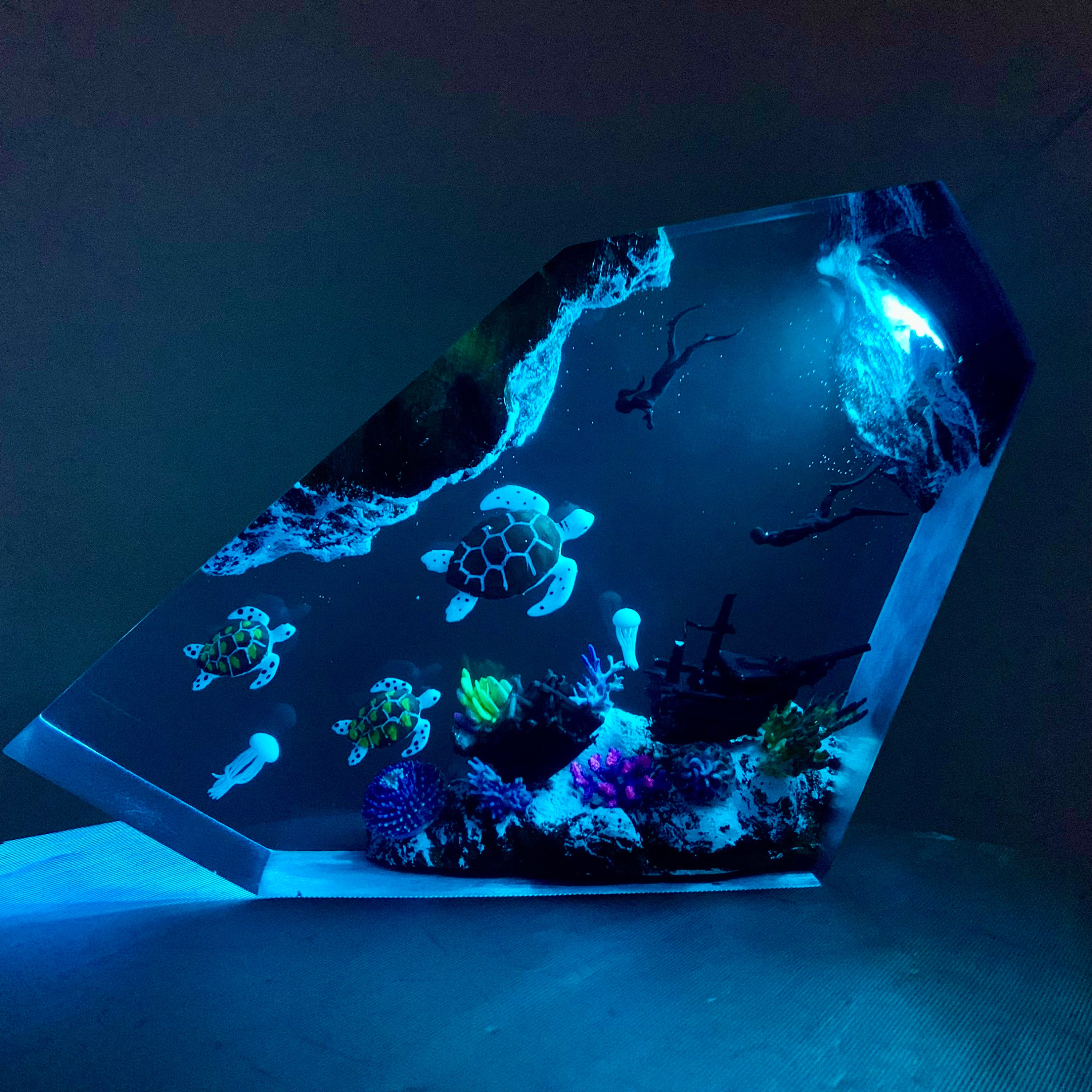 Jellyfish lamp, Divers and Turtles Resin lamp - Unique Gift for him, Wood Resin Art, birthdays Gift, home decor, Gift for mom
