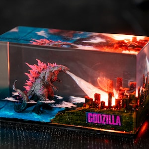 Custom resin night light, diorama resin, unique handmade gifts for him, home decoration, gift for dad