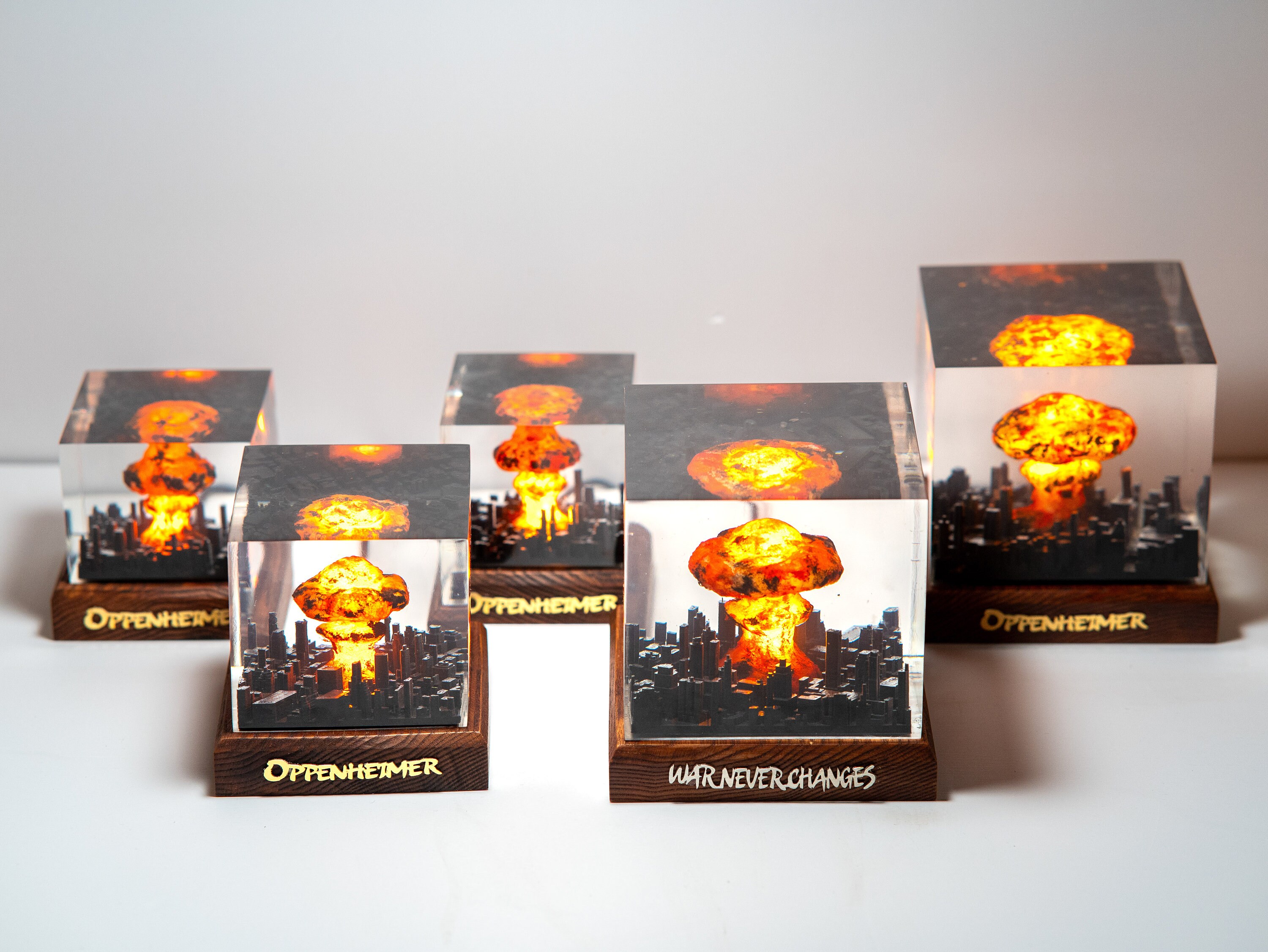Explosion Bomb Resin Lamp Fallout 4 Nuke lamp,  Atomic bomb lamp diorama, Mushroom Cloud Lamp