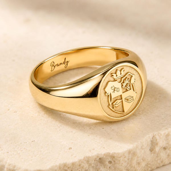 18 Karat vergoldeter Wappenring: Sterlingsilber mit Goldbeschichtung, geeignet für die Gravur von Familienwappen oder Firmenlogos.