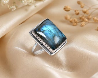 Natural Labradorite ring , Blue flashy gemstone ring , Sterling silver labradorite ring , Bridesmaid gift , Gift for her