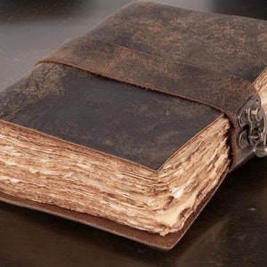 Quaderno diario in pelle regalo di scrittura per lui e lei diario per uomo e donna Grimoire regalo personalizzato libro di carta con bordo frastagliato vintage personalizzato