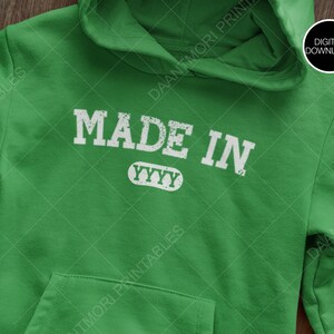 Camiseta personalizada con año de nacimiento, diseño de sudadera con capucha, estilo universitario, diseño personalizado con año de nacimiento, camiseta de cumpleaños hecha en el año.