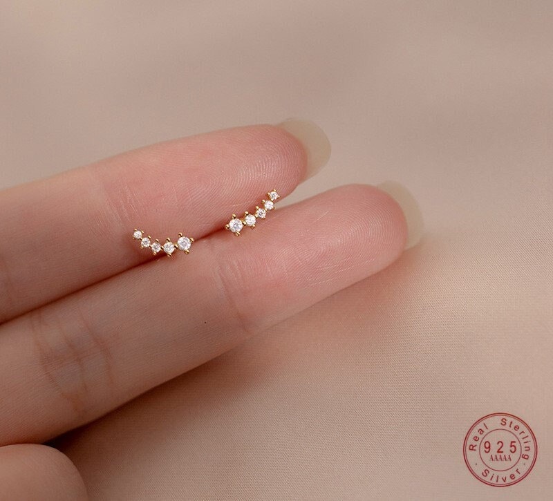 Teeny Diamond Stud – STONE AND STRAND