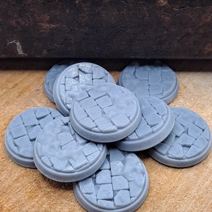RPG, figurine stand, figurine base, base, display, stand, miniature stand, figure display, board, resin, unpainted, grey, D&D, DnD, terrain