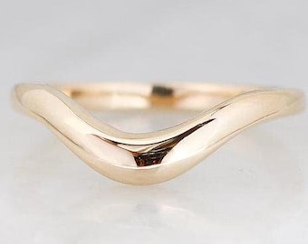 14K Curved Wedding Band, Yellow Gold Wedding Band, 2.00 MM Wavy Wedding Ring, 14k Gold Plain Band, Unique Contour Band, Anniversary Gift